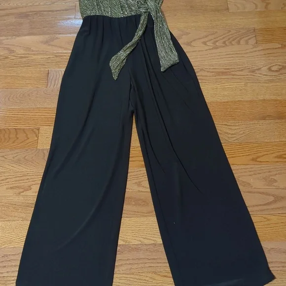 Jumpsuit - Picture 2 of 3